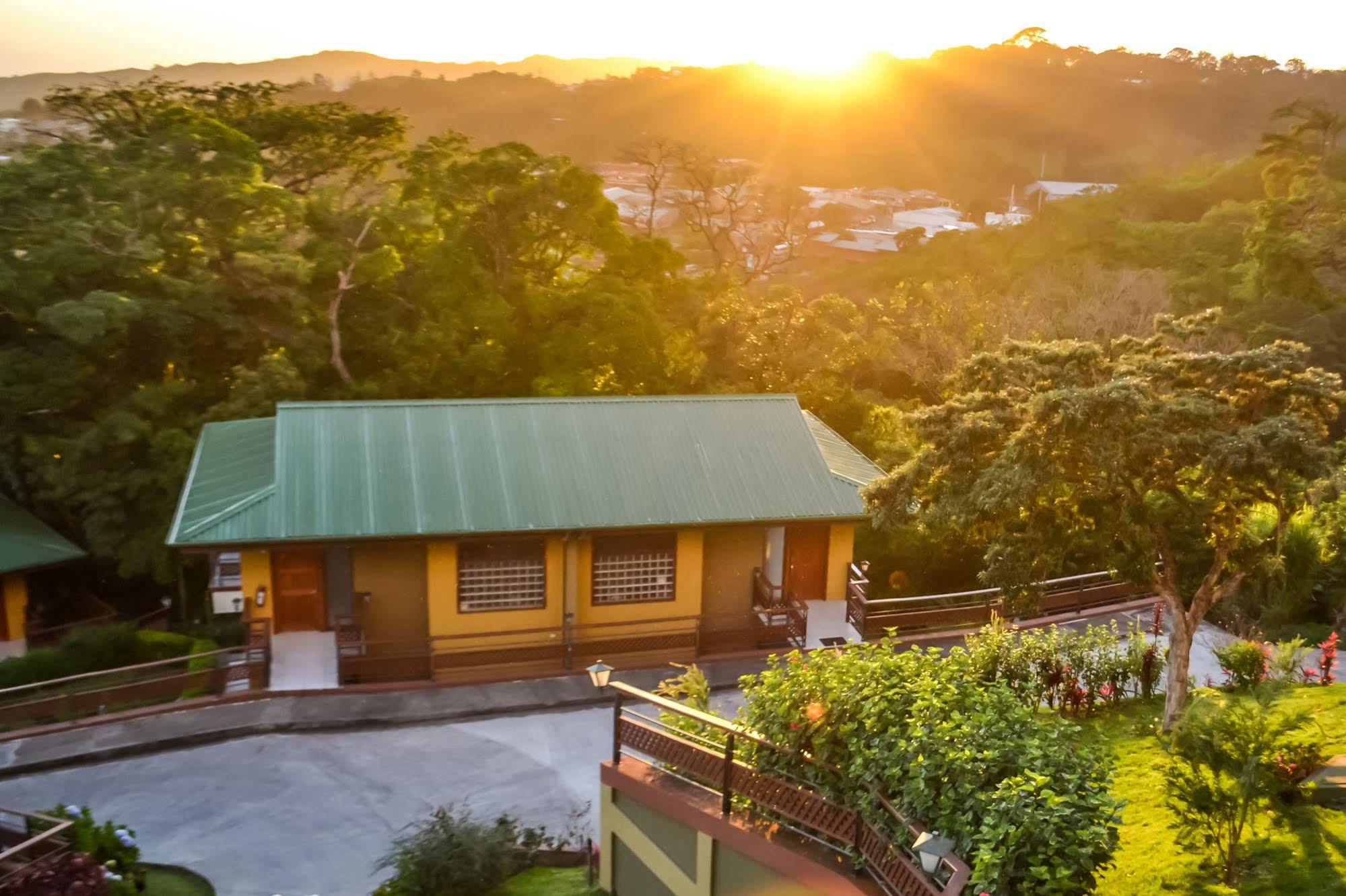 Ficus Lodge Monteverde Екстер'єр фото